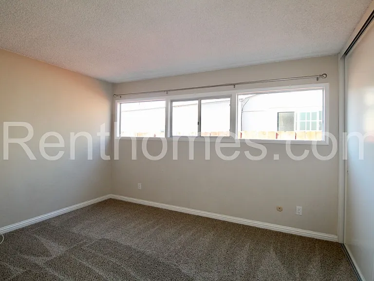 2029 Goshawk St — Photo 21