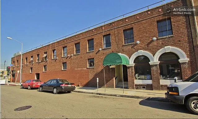 Building Photo