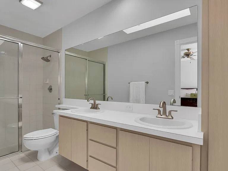 7904 Chapman Oak Ct — Photo 23