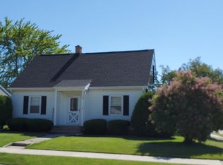 741 S 32nd St, Manitowoc, WI 54220