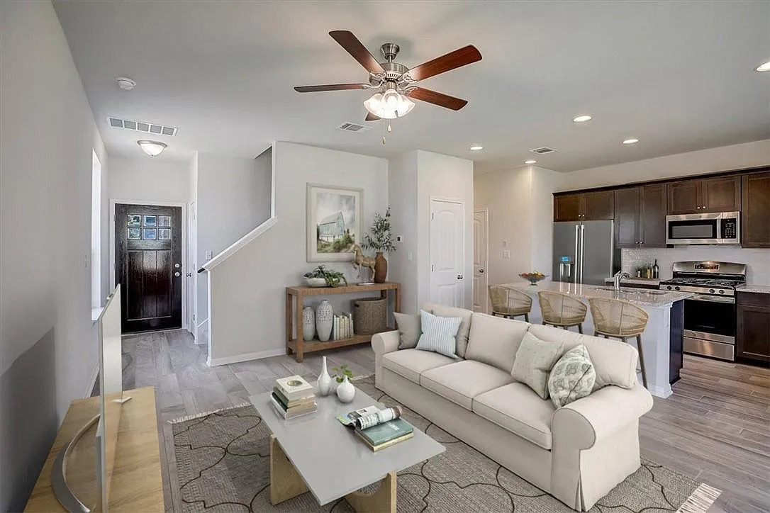 20505 Tractor Dr — Photo 4