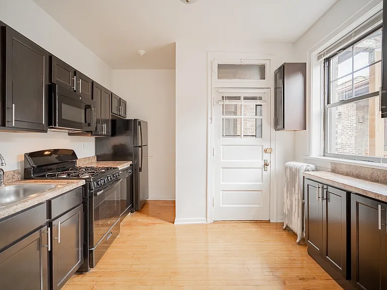 2332-48 W Addison/3600 N. Claremont — Photo 12