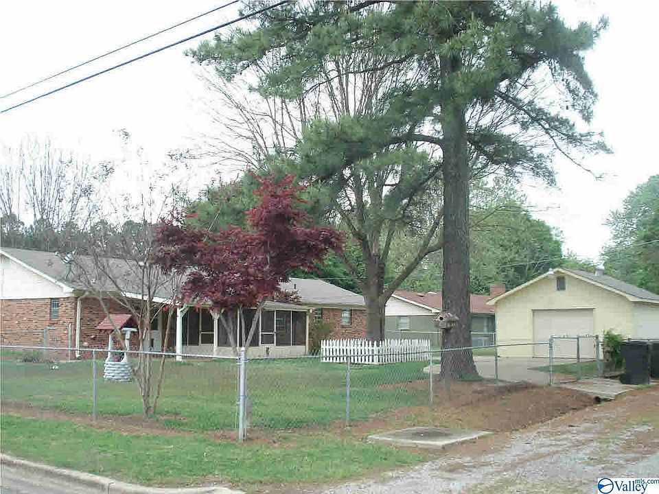 2nd image of 1222 Kathy Ln SW