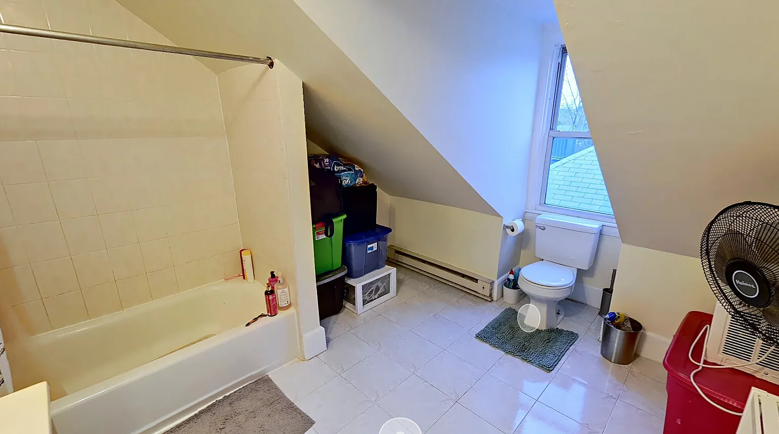 4 bed, $3,950 — Photo 1