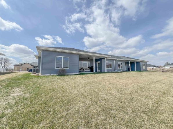 3212 Prairie Meadow Dr #A, Milford, IA 51351