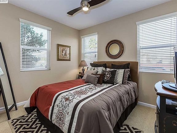 5th image of 617 Santina Dr