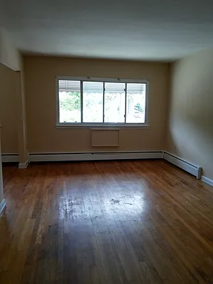 Rented by Sally Raia LLC | media 48