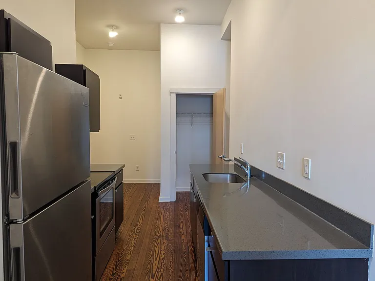 1208 Main St — Photo 9