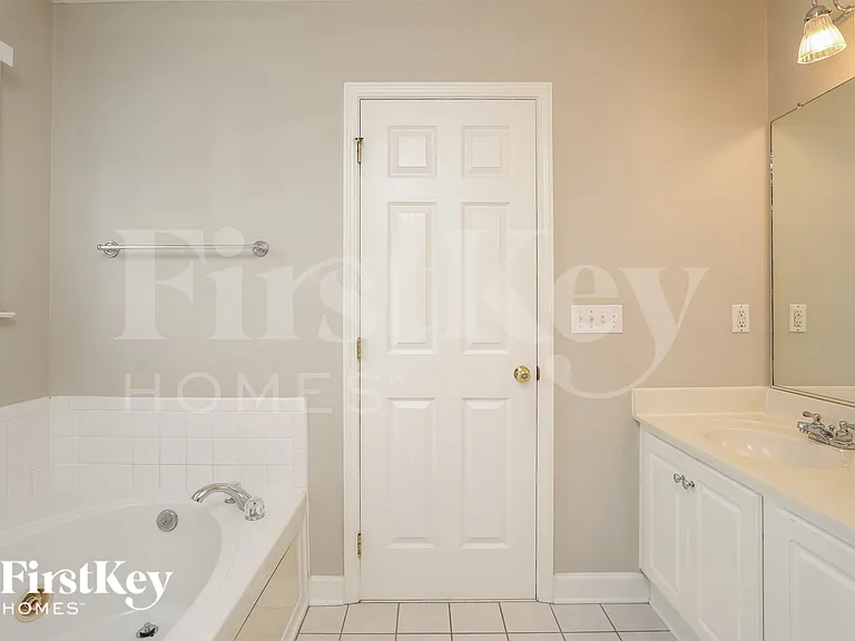 4767 Audrey Dr — Photo 10