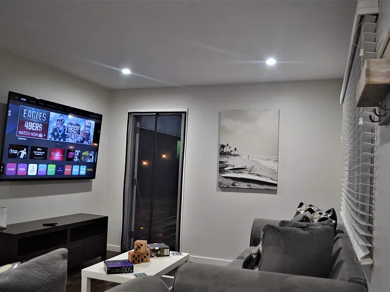 1410 Grove Ave — Photo 6