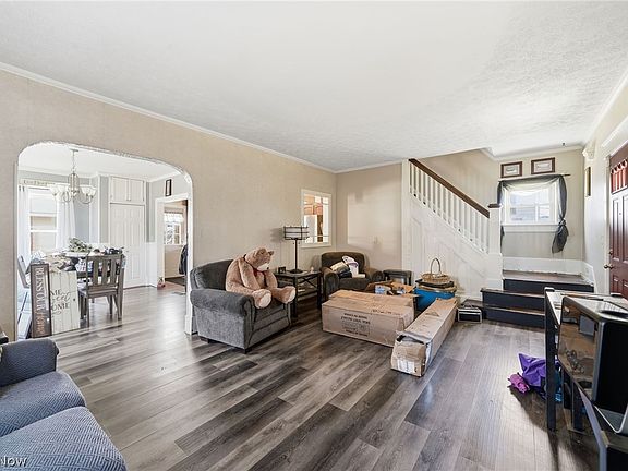 5th image of 207 Harmon Ave NE