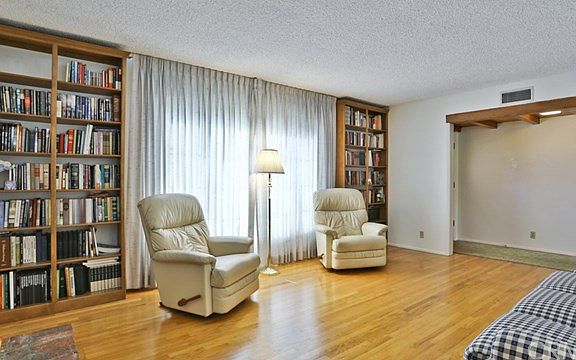 4th image of 733 E Walnut Ave