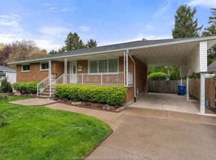 4018 Casgrain Dr, Windsor, ON N9G 2A5