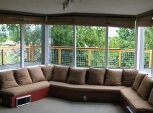 160 Pioneer Dr, Port Ludlow, WA 98365