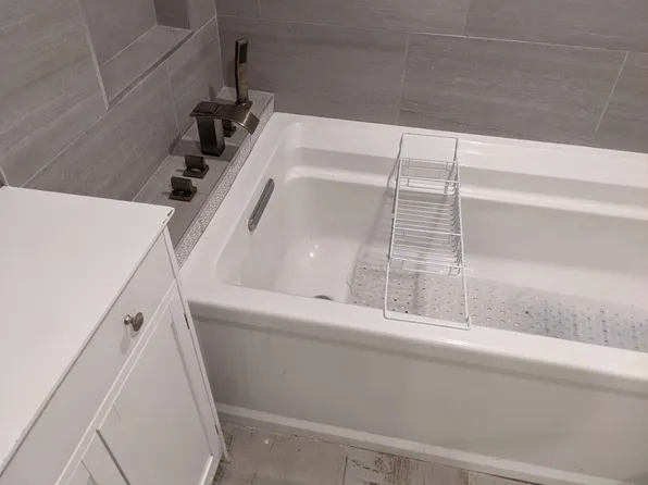 32 Storms Avenue image 3 of 11