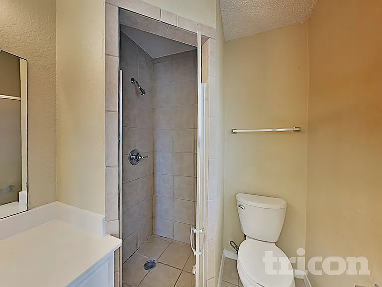 6321 Macarthur Dr — Photo 10
