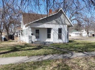 612 W 2nd St, Mccook, NE 69001