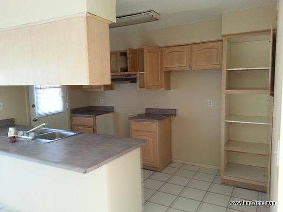 3rd image of 1815 N 47th Dr