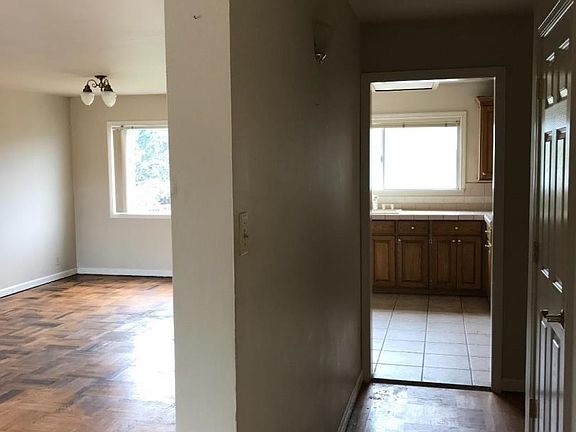 2nd image of 460 Zamora Dr