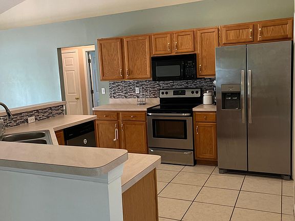 3rd image of 3135 Olde Sutton Parke Dr