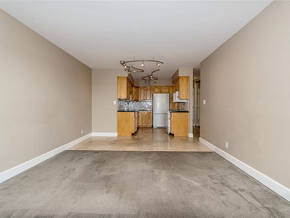 3rd image of 1121 N Albion St APT 805
