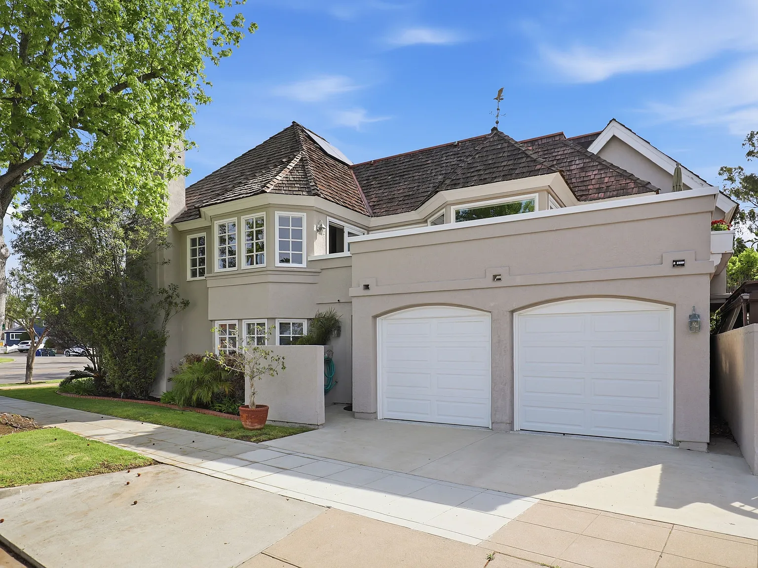 4 bed, 3650 sqft, $25,000 — Photo 3