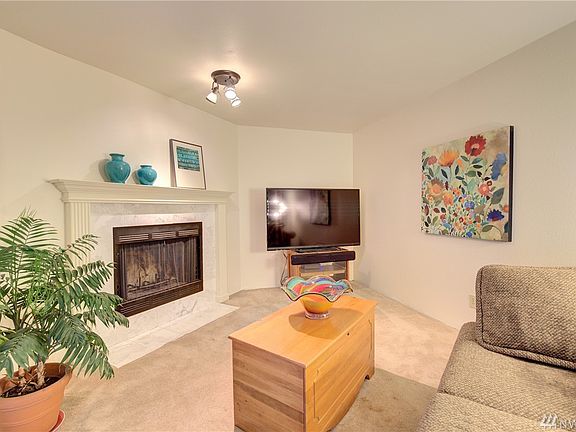 3rd image of 710 N 160th St APT B305