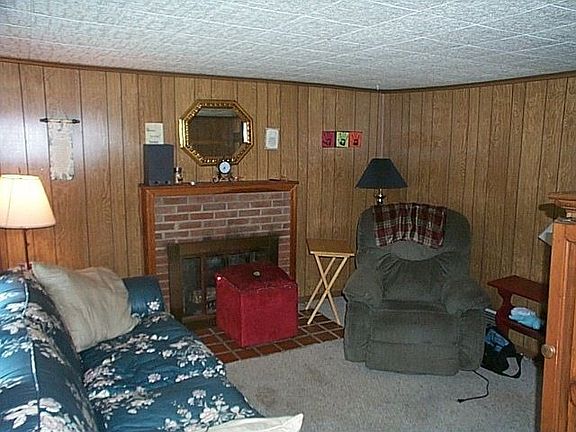 5th image of 293 Howardsville Tpke