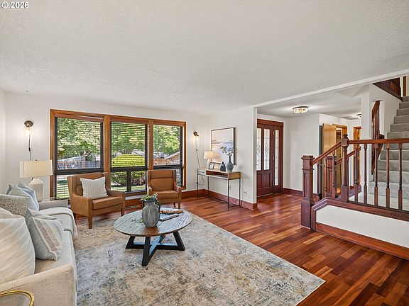 5th image of 20932 SW Winema Dr