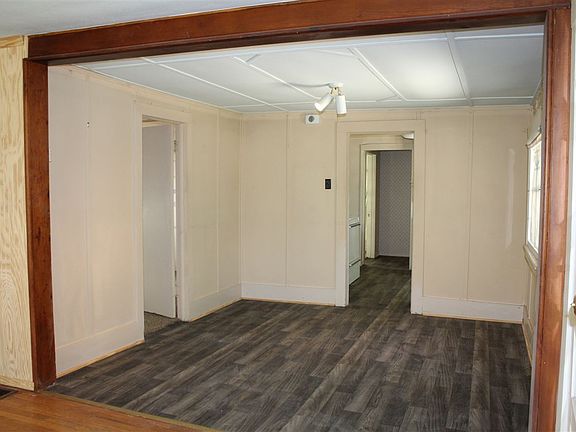 4th image of 707 Grand Blvd