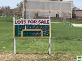 305 Cyclone Dr, Alta, IA 51002