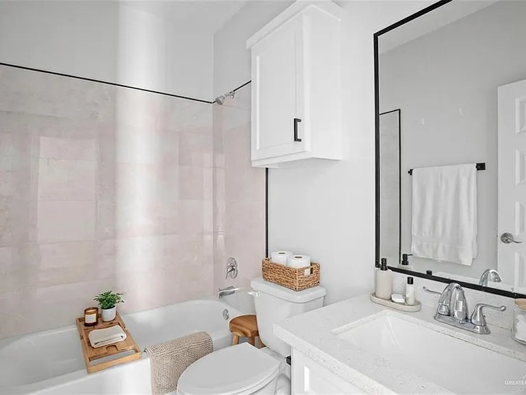 1511 Playa Dr #2 — Photo 17