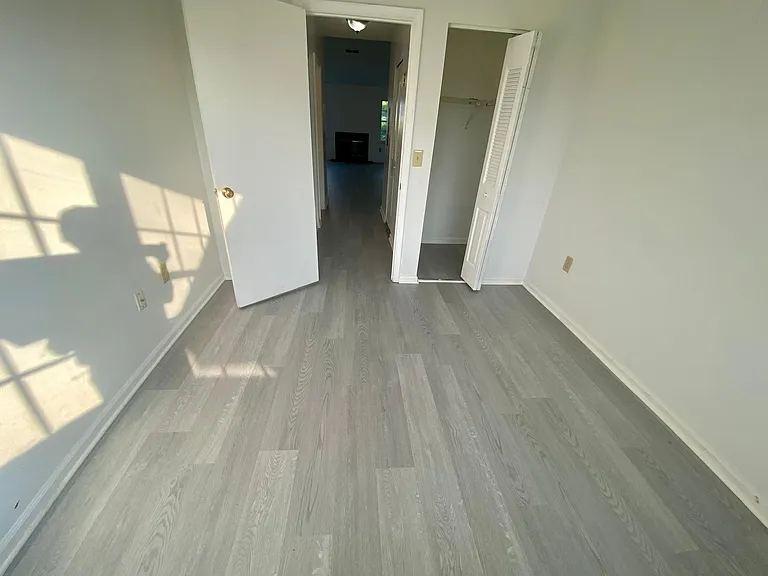 1037 Edpas Rd — Photo 5