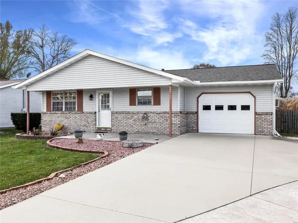 410 Ackerman Pl, Troy, IL 62294