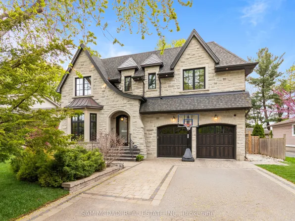 1134 Welwyn Dr, Mississauga, ON L5J 3J3