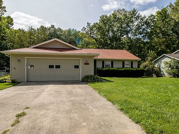 3rd image of 1614 Skylane Dr