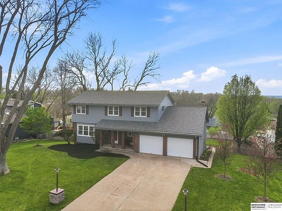 4th image of 4948 N 105th St