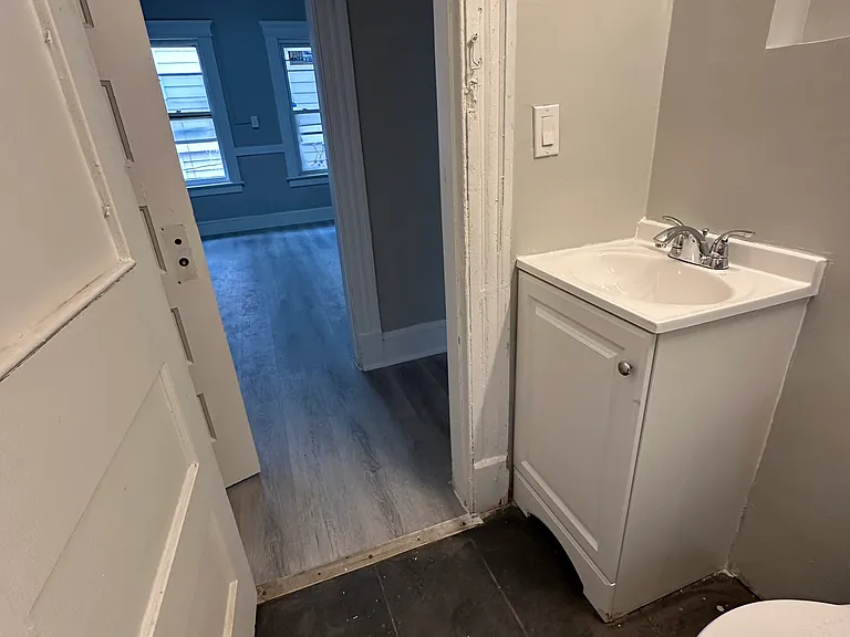 191 Buckingham St #2 — Photo 15