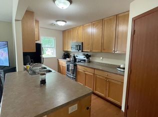 2409 3rd Ave SE APT B, Willmar, MN 56201