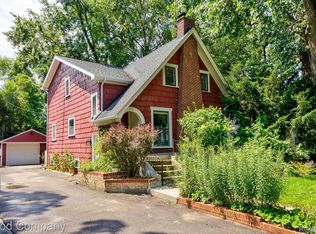715 Catalpa Dr, Royal Oak, MI