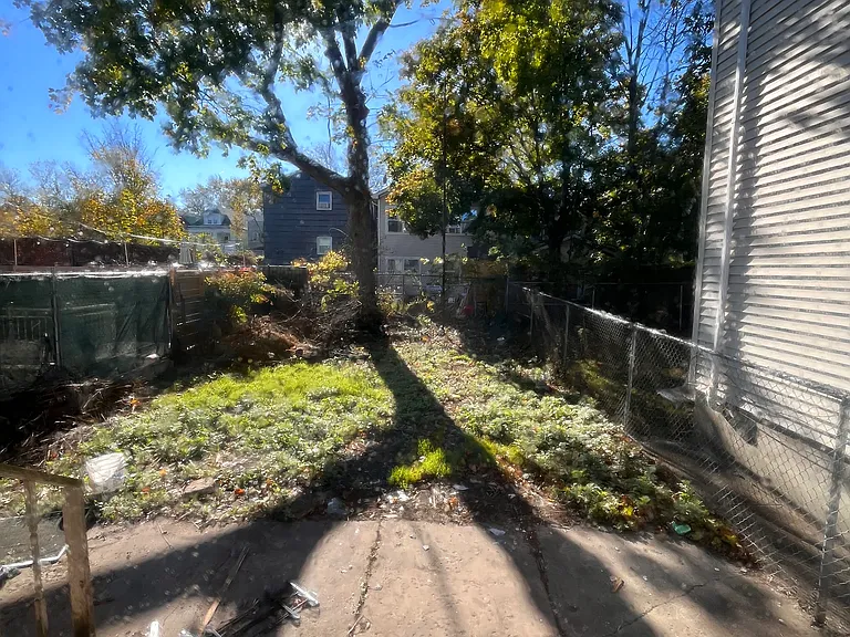 113 Armstrong Ave #3 — Photo 11