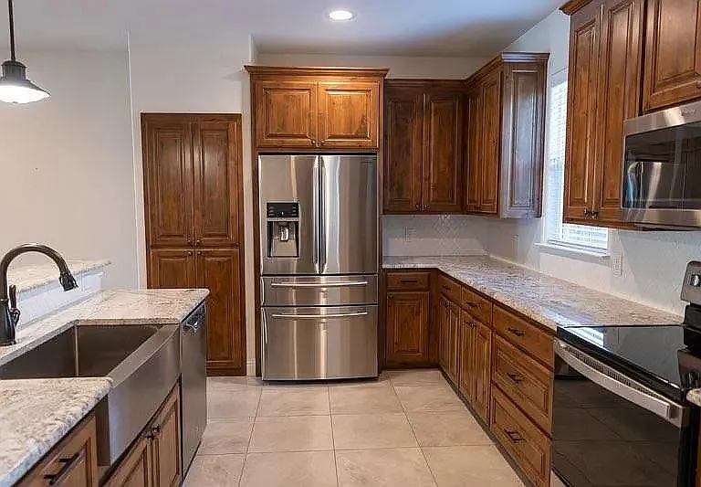 3 bed, 2.5 bath, 1774 sqft, $2,500 — Photo 2