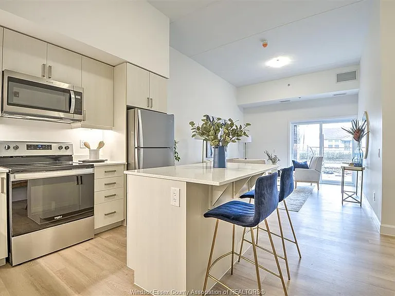 207 Brock St #319 — Photo 17