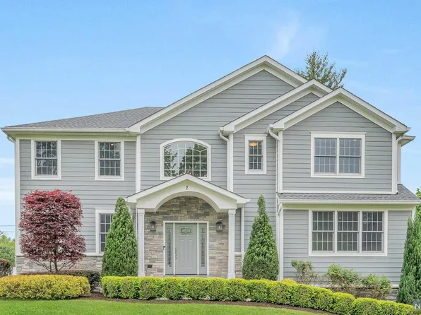 2 William J Murphy Way, Park Ridge, NJ 07656