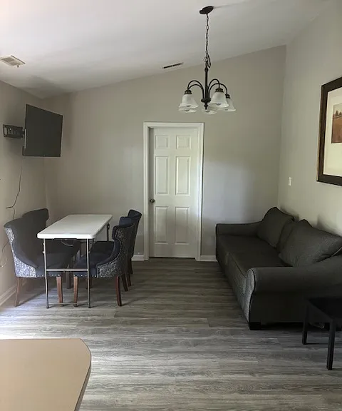 10807 Woodlawn Blvd — Photo 17