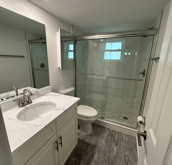 4700 Cove Cir #107 — Photo 3