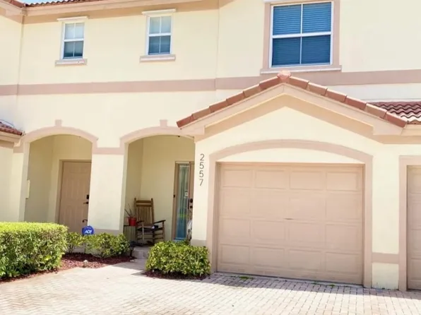 2557 Riverside Dr, Pompano Beach, FL 33065