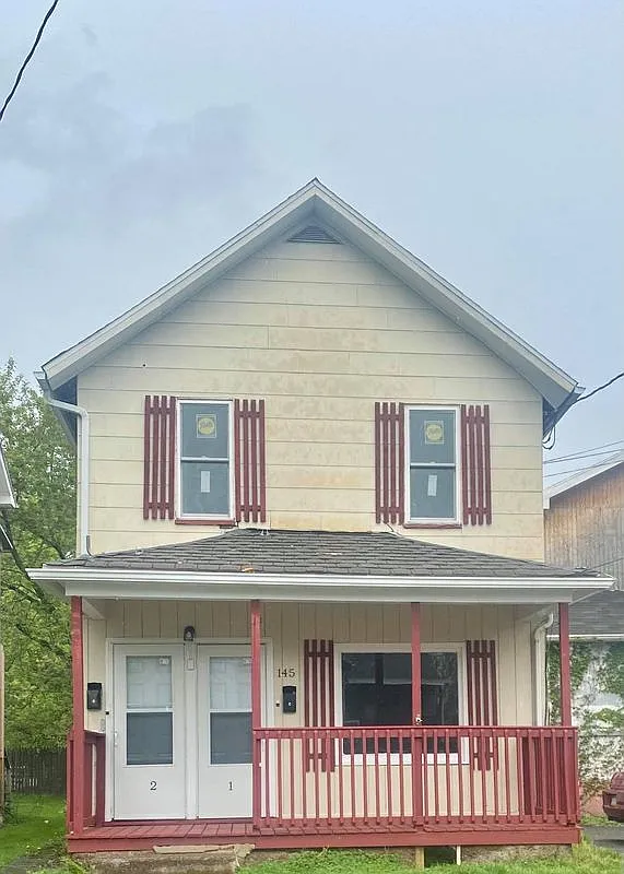 1 bed, 1.0 bath, 900 sqft, $925 — Photo 1