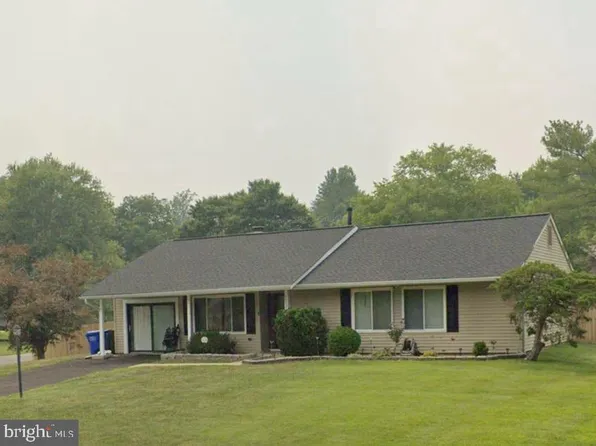 15523 Peach Walker Dr, Bowie, MD 20716