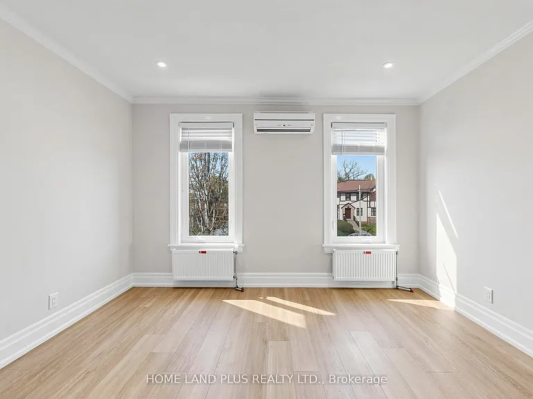 919 Avenue Rd #3 — Photo 14